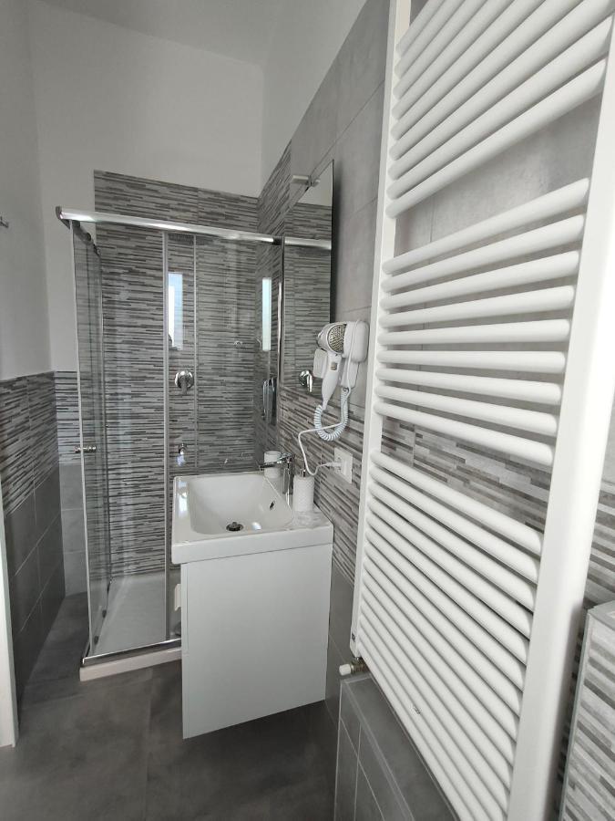 Maggiore Rooms Болонья Экстерьер фото